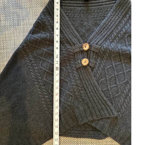 D & BOND Ecuador Convertible Button Cape Poncho Gray Cable Knit Lagenlook Wool - Picture 5 of 5